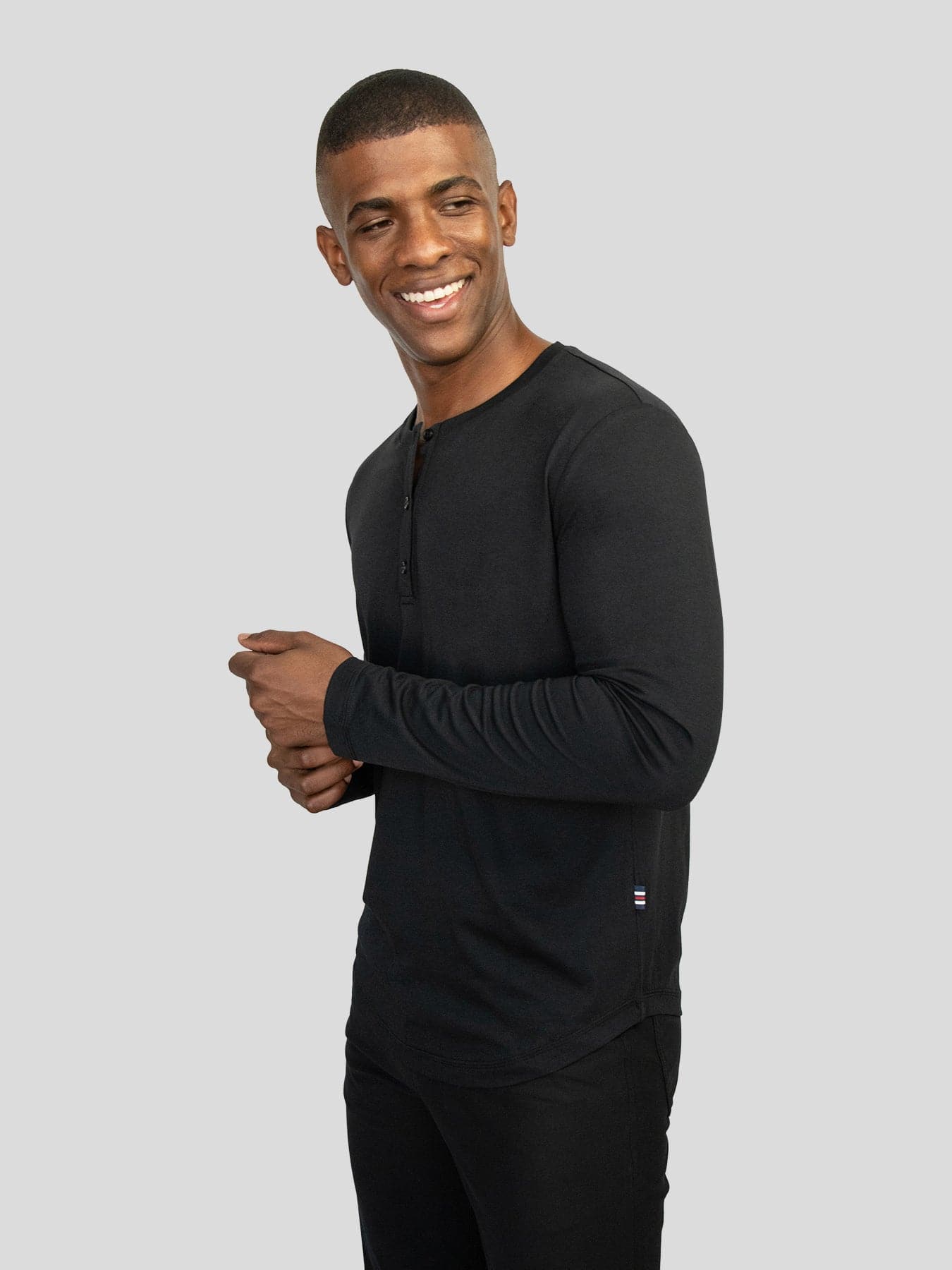 StaySmooth de manga larga Henley Drop-Cut Tee