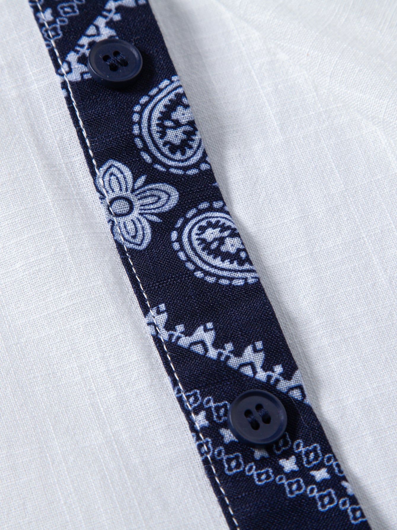 Camisa Contrast Paisley estampado de lino Look
