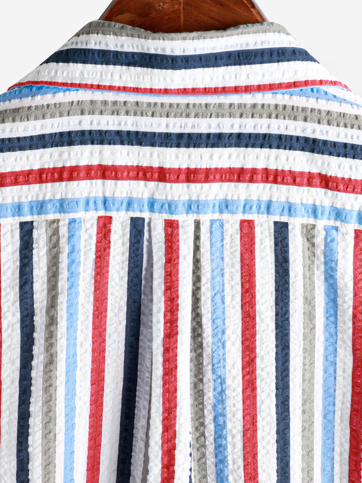 Camisa casual 100% de algodón a rayas Pocket Hawaiian Holiday Button Up de manga corta para hombre