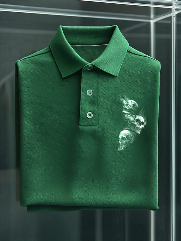 Camisa polo ejecutivo de color sólido Skull estampado de manga corta para hombre