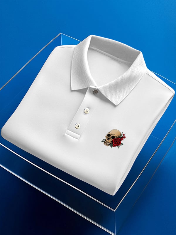 Camisa polo ejecutivo de color sólido Skull estampado de manga corta para hombre