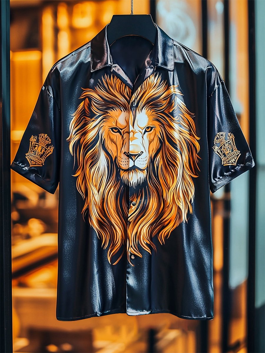 Camisa satén Luxe Lion estampado de manga corta Button para hombre
