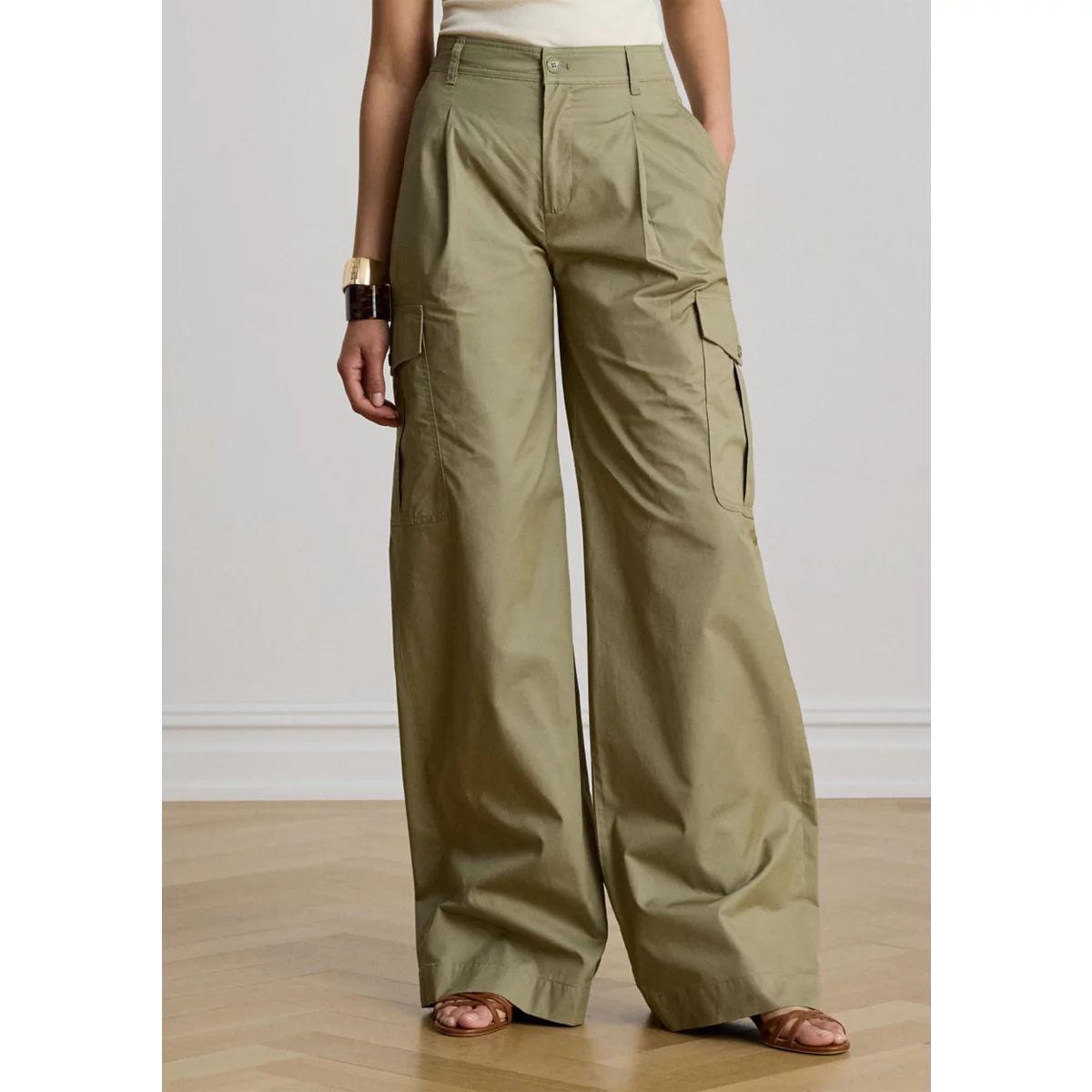 Women's Pleated Cotton Twill Wide Leg Cargo Pant - 1