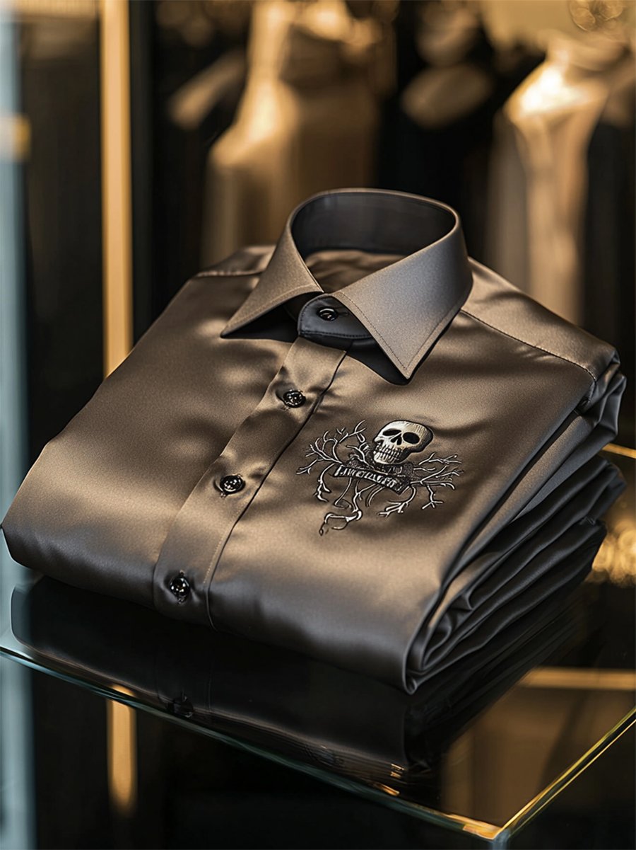 Camisa satén Luxe Skull de manga larga con botones para hombre