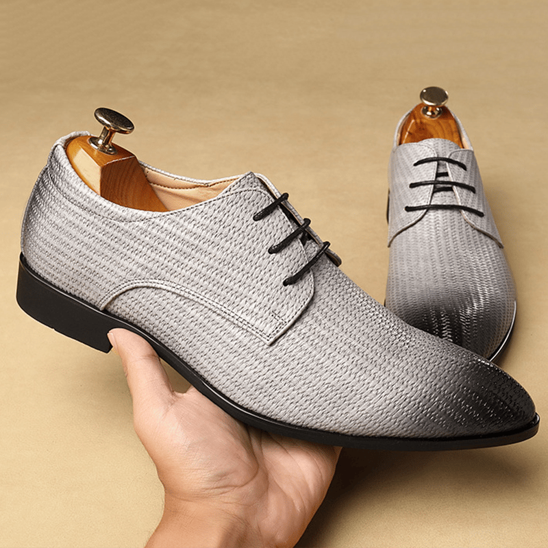Zapatos de moda Embossed Pointed Toe Faux cuero para hombre