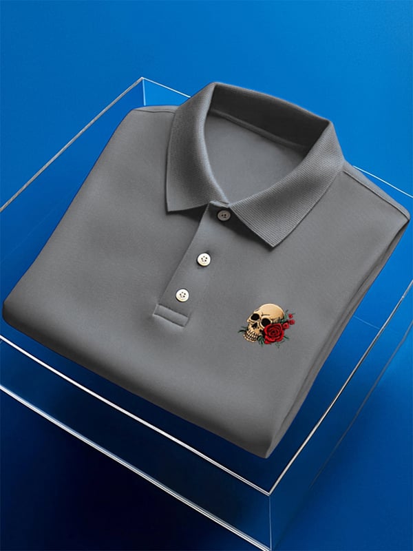 Camisa polo ejecutivo de color sólido Skull estampado de manga corta para hombre