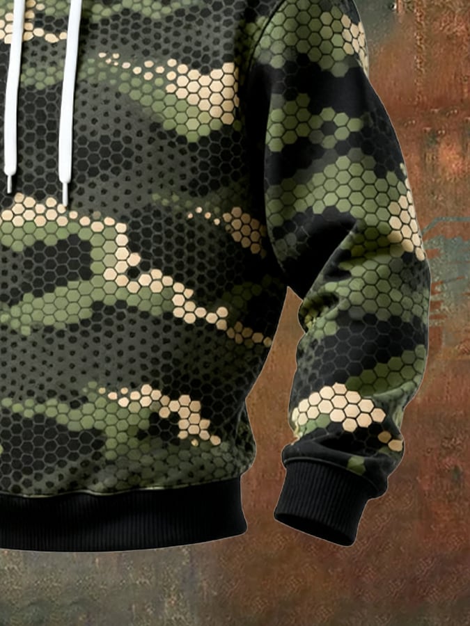 Sudadera retro desgastado en bloques de color camuflaje estampado casual de manga larga para hombre