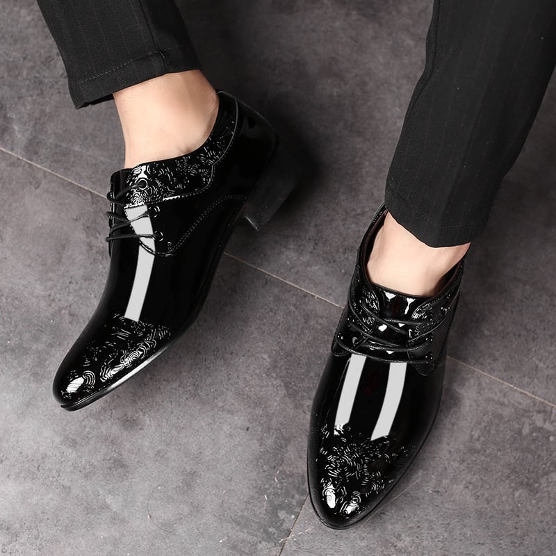 Zapatos ejecutivo formal casual Pointed Toe Carved Slip-on Patant Faux cuero para hombre