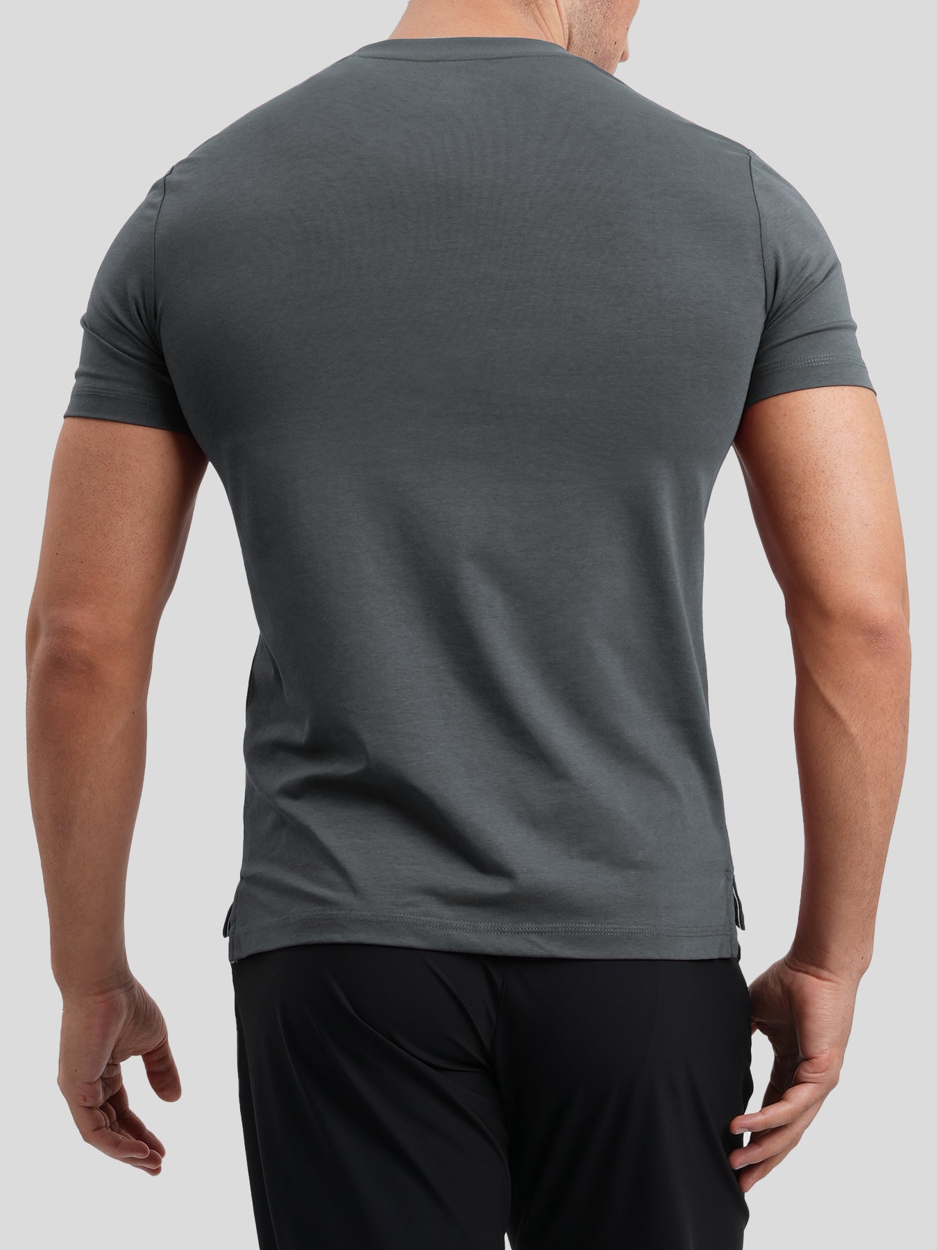 StayCool 2.0 de corte entallado Split-Hem Tee