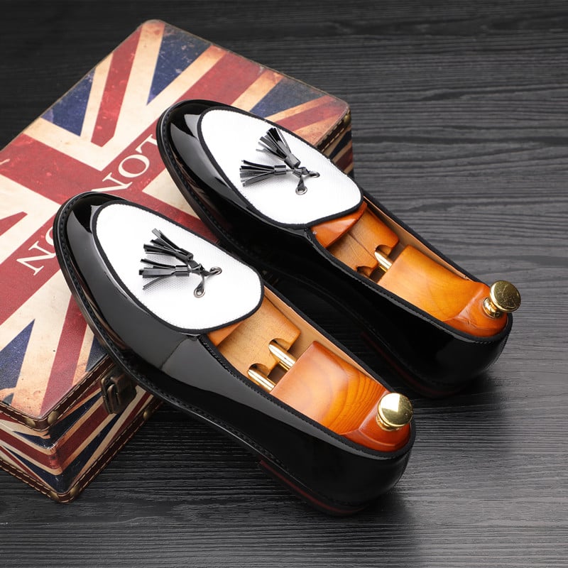 Zapatos casual de moda British Shiny cuero para hombre