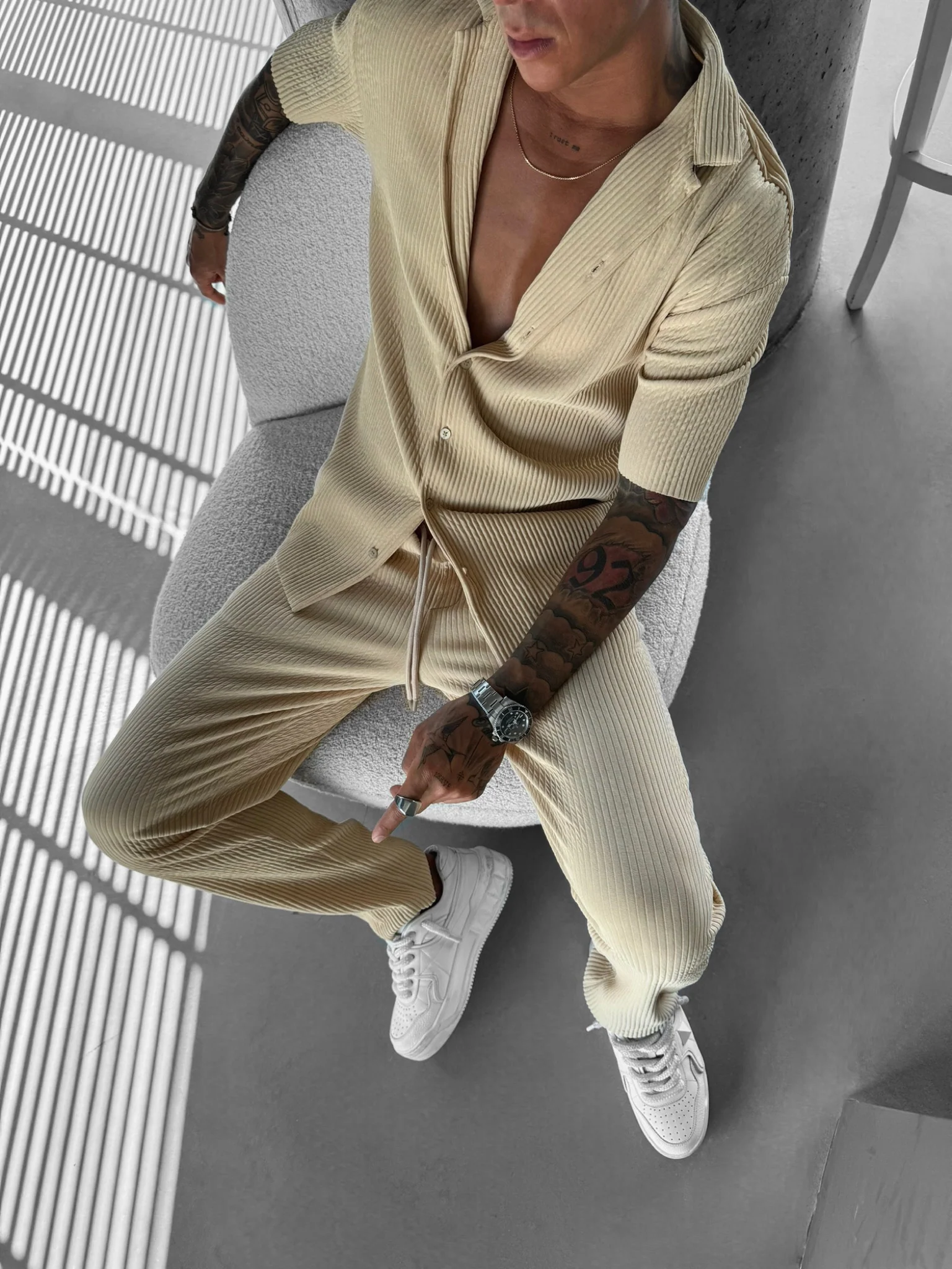 Conjunto de dos piezas Khaki Textured de manga corta camisa casual para hombre