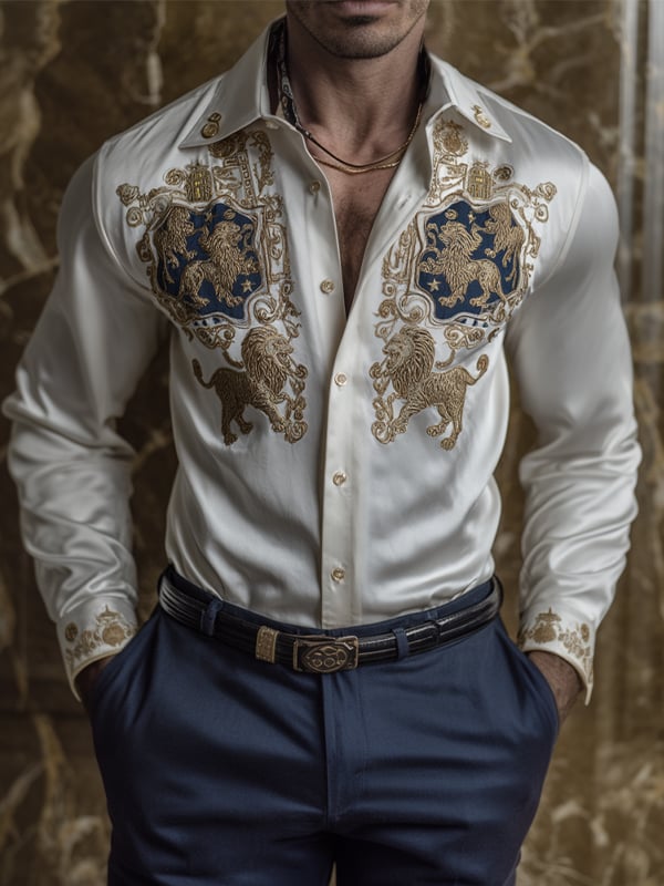Camisa satén Luxe Lion Logo con botones de manga larga para hombre