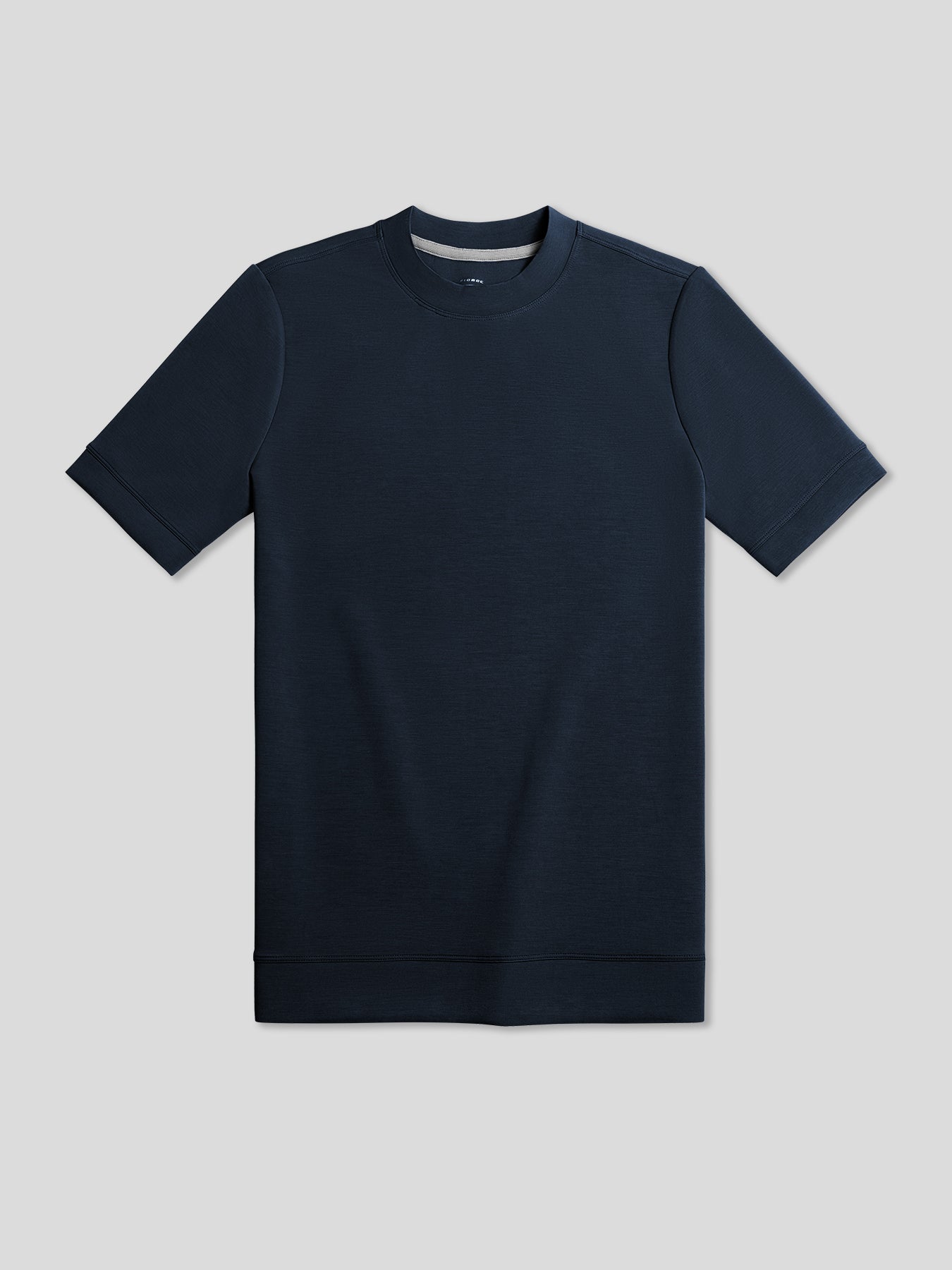 Modal Blend de manga corta Tee:de corte entallado
