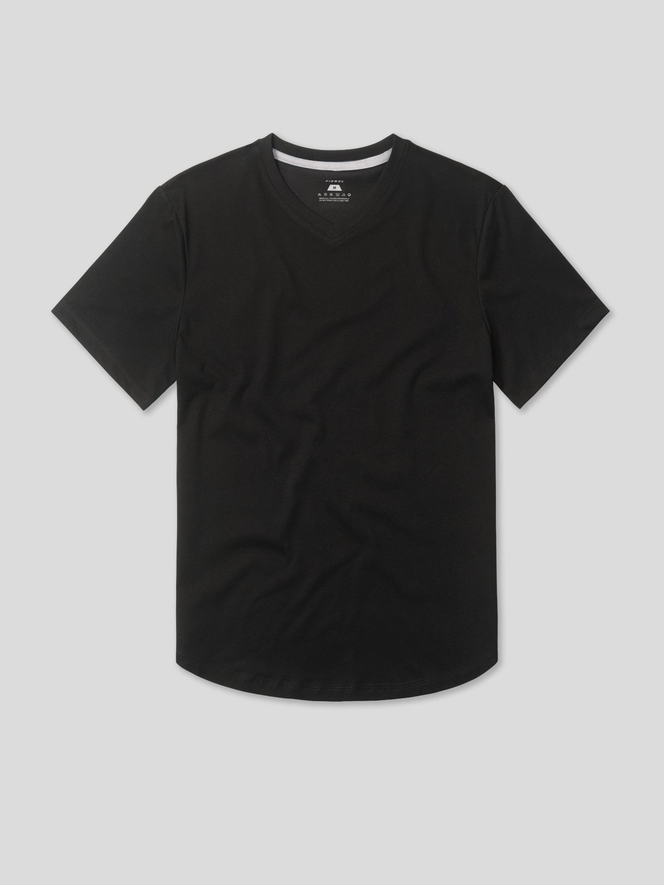 StayCool 2.0 V-neck Curve-Hem Tee: de corte entallado