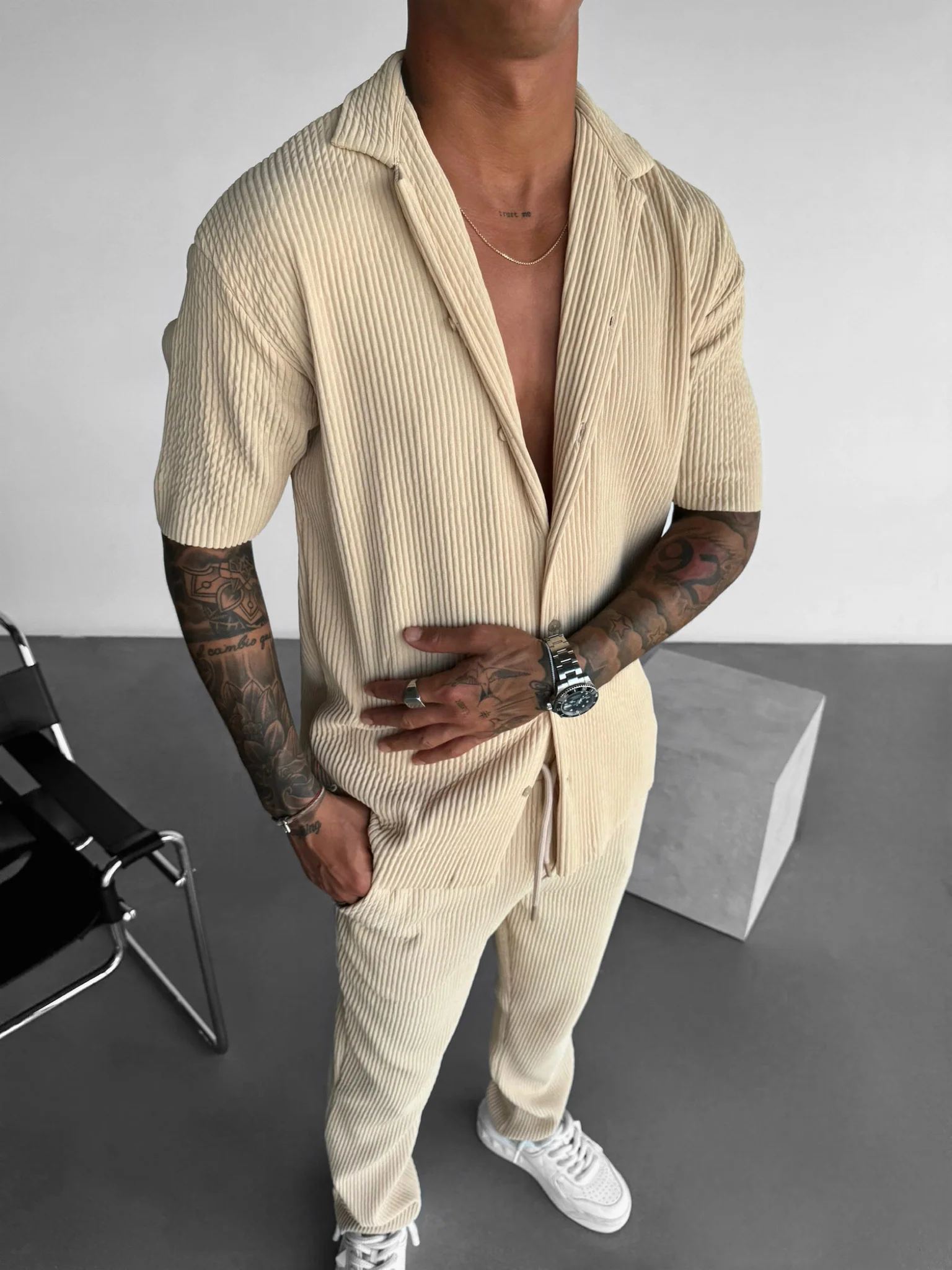 Conjunto de dos piezas Khaki Textured de manga corta camisa casual para hombre