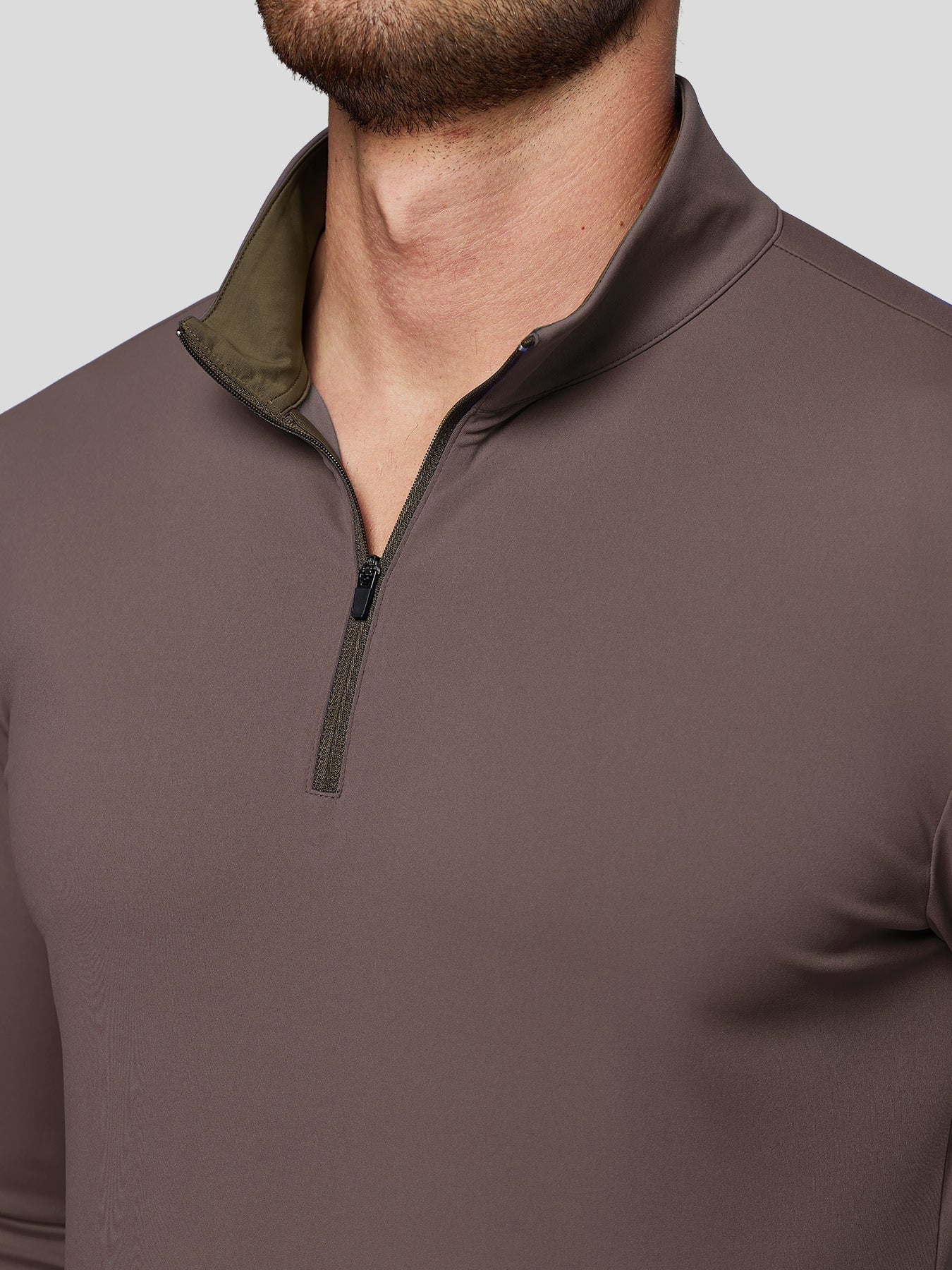 SmoothBlend de corte entallado Half Zip Mock Neck Tee: Zip Contrast Color