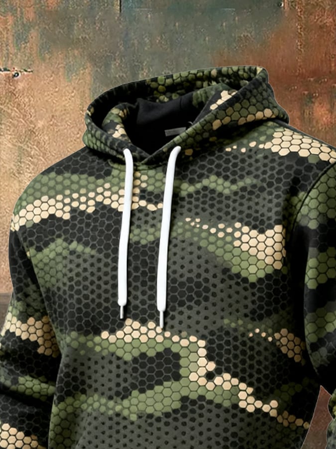 Sudadera retro desgastado en bloques de color camuflaje estampado casual de manga larga para hombre