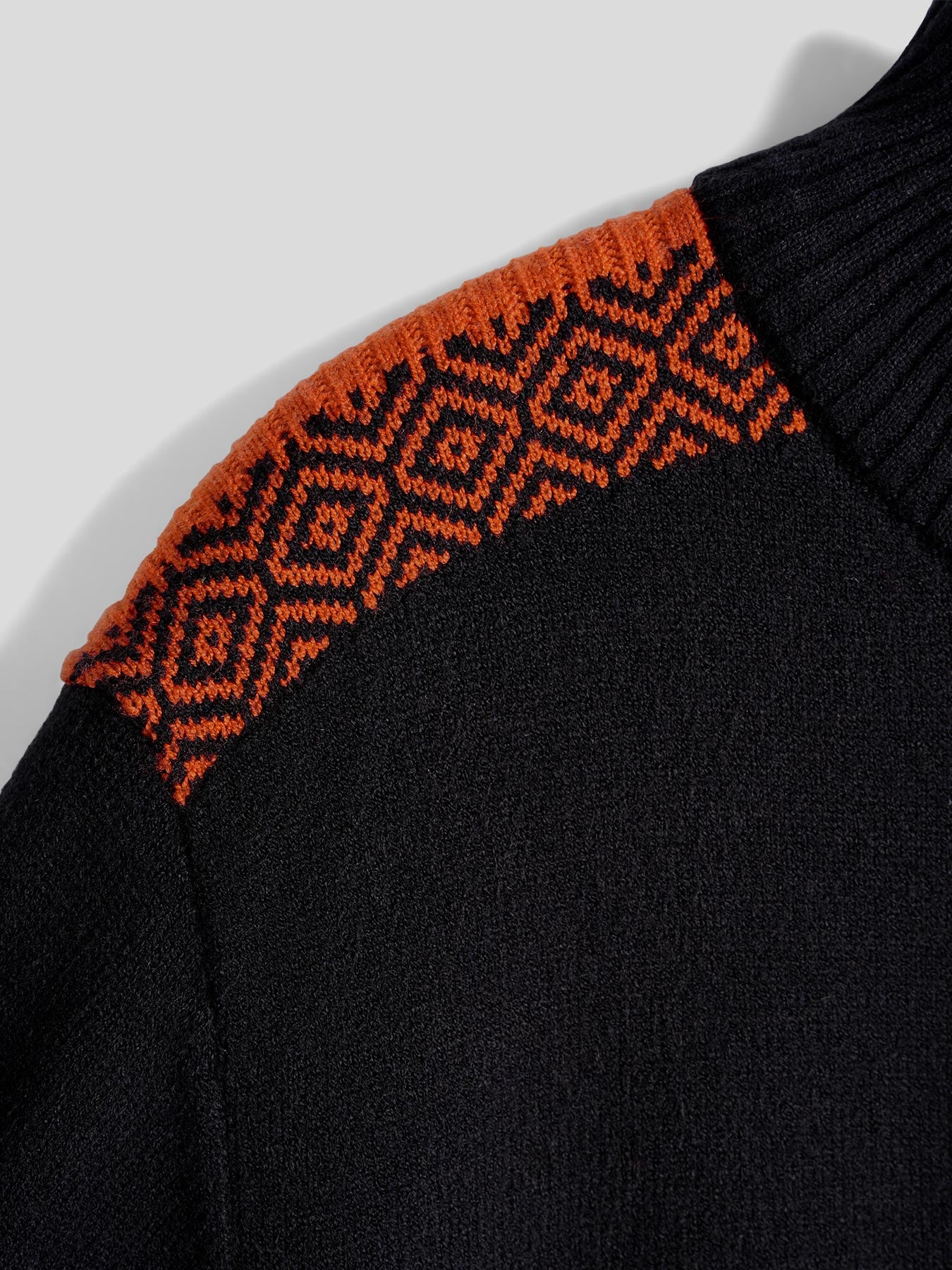 Gentletejido Half-Zip Contrast Color Sweater