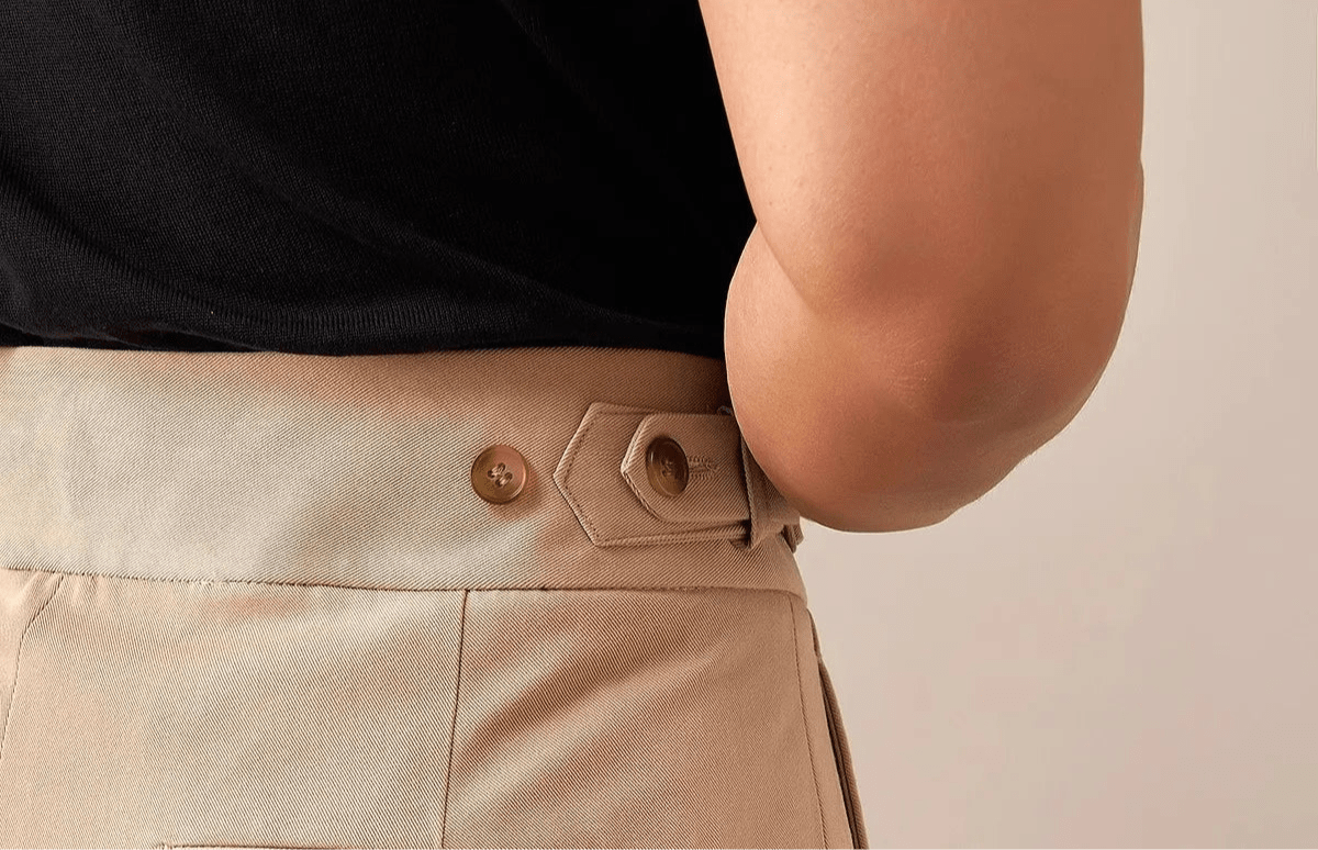 Pantalón casual con botones straight fit elegant