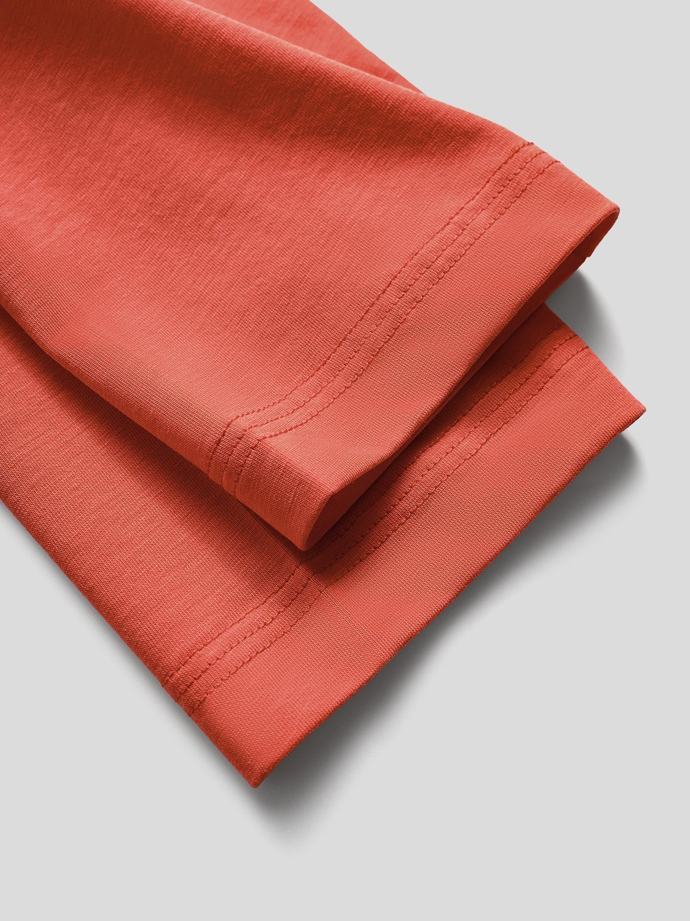 StaySmooth de corte entallado de manga larga Curve Hem Tee: 2024 New Colors