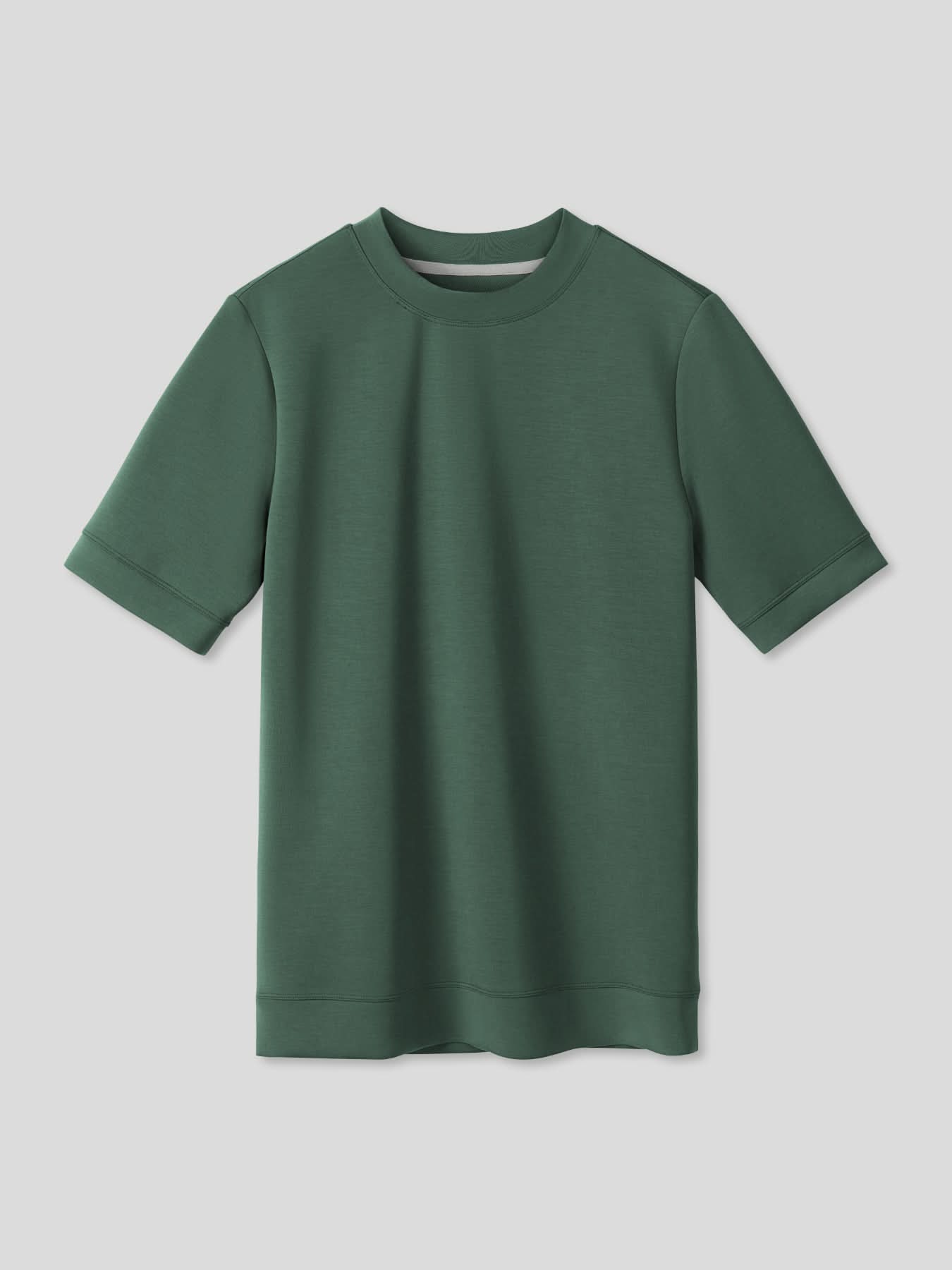 Modal Blend de manga corta Tee:de corte entallado