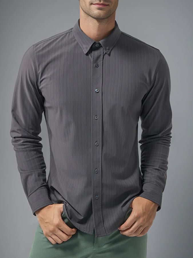 Camisa de color sólido Everyday solapa cuello de manga larga para hombre
