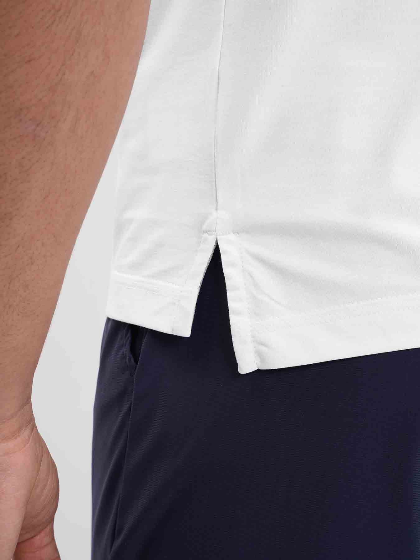 StayCool 2.0 de corte entallado Split-Hem Tee