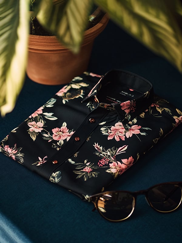 Camisa satén de lujo vintage floral de manga corta para hombre