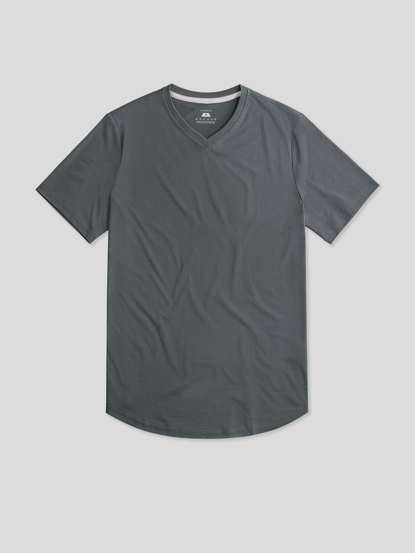 StayCool 2.0 V-neck Curve-Hem Tee: de corte entallado