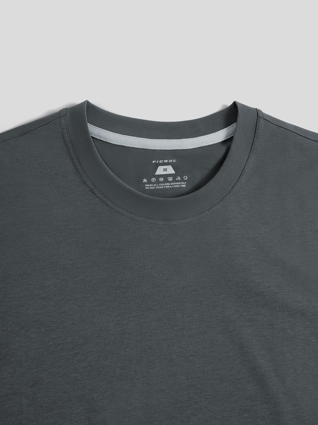 StayCool 2.0 de corte entallado Split-Hem Tee
