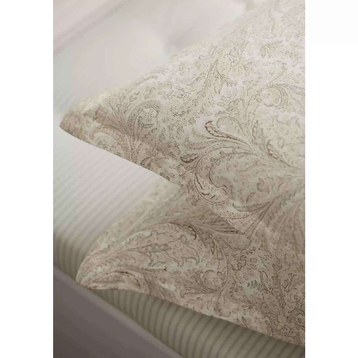 Marah Paisley Cotton Percale Full/Queen Comforter Set - 3