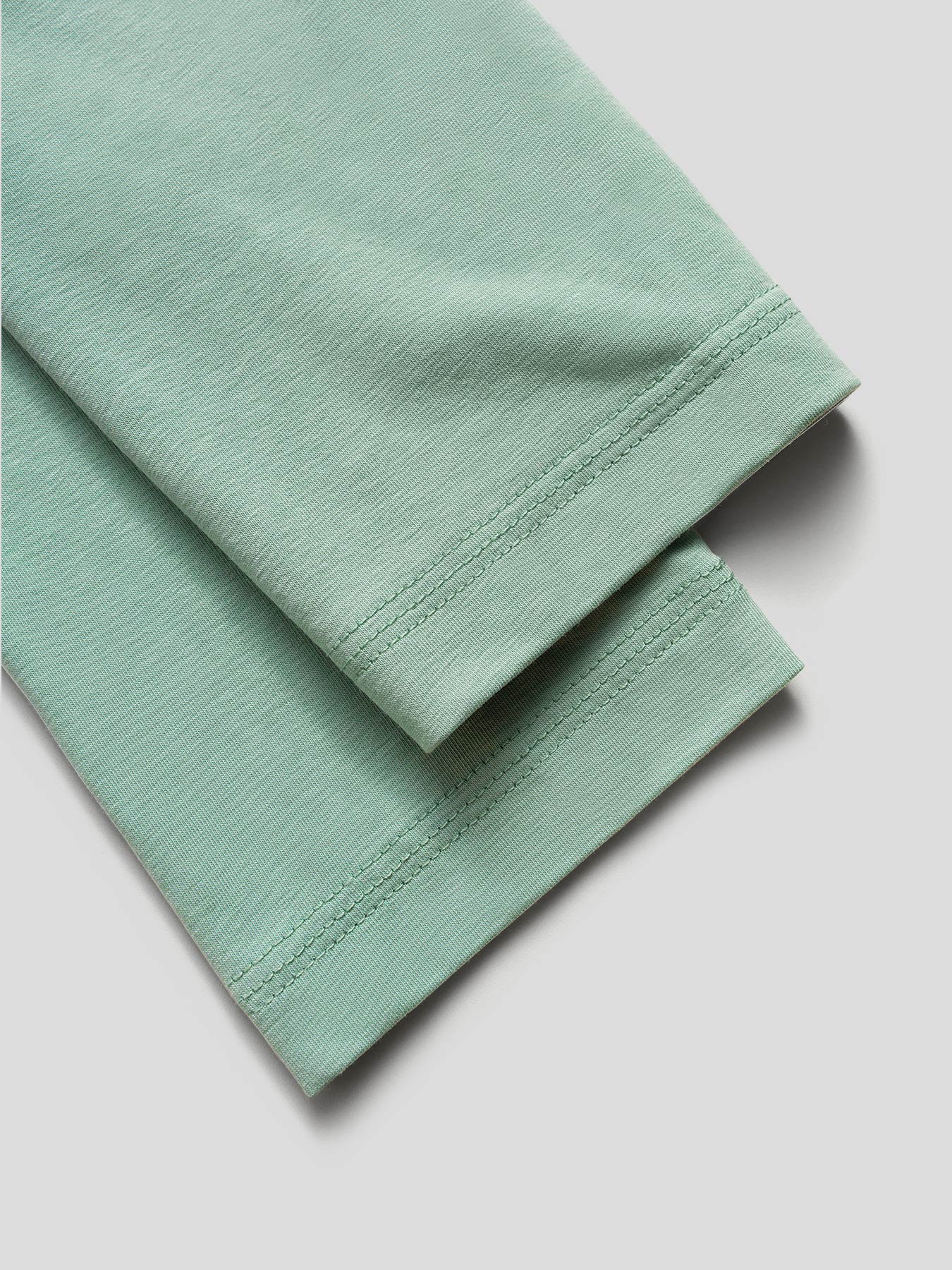 StaySmooth de corte entallado de manga larga Curve Hem Tee: 2024 New Colors