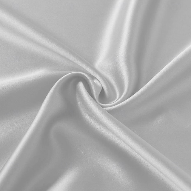 Camisa Satin Luxe de manga larga con botones para hombre