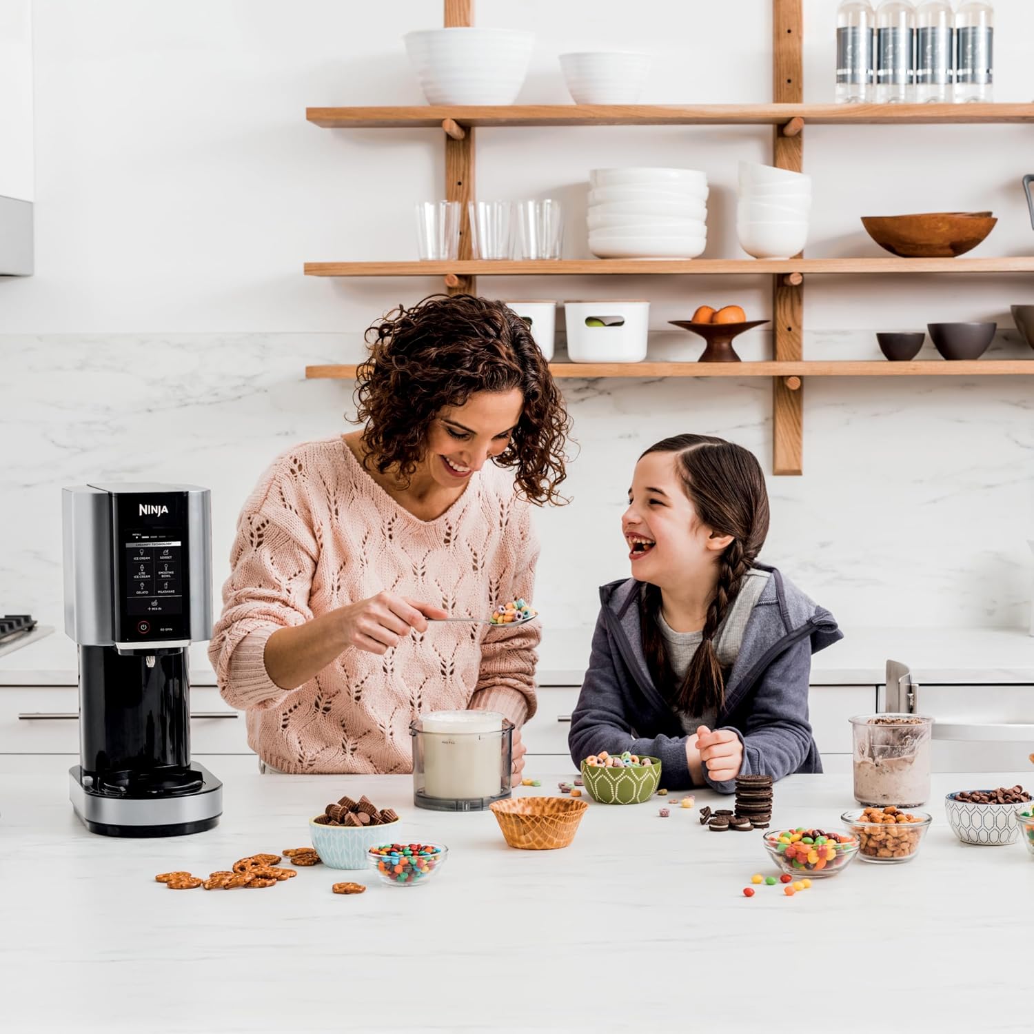 🍦 Máquina para Hacer Helados 7 en 1 | Prepara Helados, Sorbetes, Batidos y Smoothies | 7 Programas Automáticos | Incluye 2 Recipientes con Tapa | Diseño Compacto