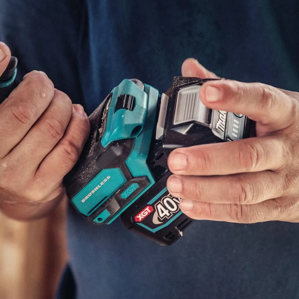 Makita GT400M1D1 40V max XGT 7-1/4" Sierra circular Kit combinado de 4 herramientas (2,5 Ah/4 Ah) Nuevo