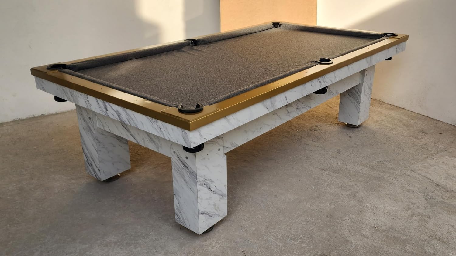 MESA DE BILLAR PROFESIONAL PARA CASA O NEGOCIO. USO RUDO MADERA 100% PINO (PAÑO ROJO)