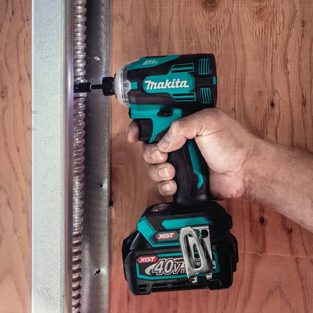 Makita GT400M1D1 40V max XGT 7-1/4" Sierra circular Kit combinado de 4 herramientas (2,5 Ah/4 Ah) Nuevo