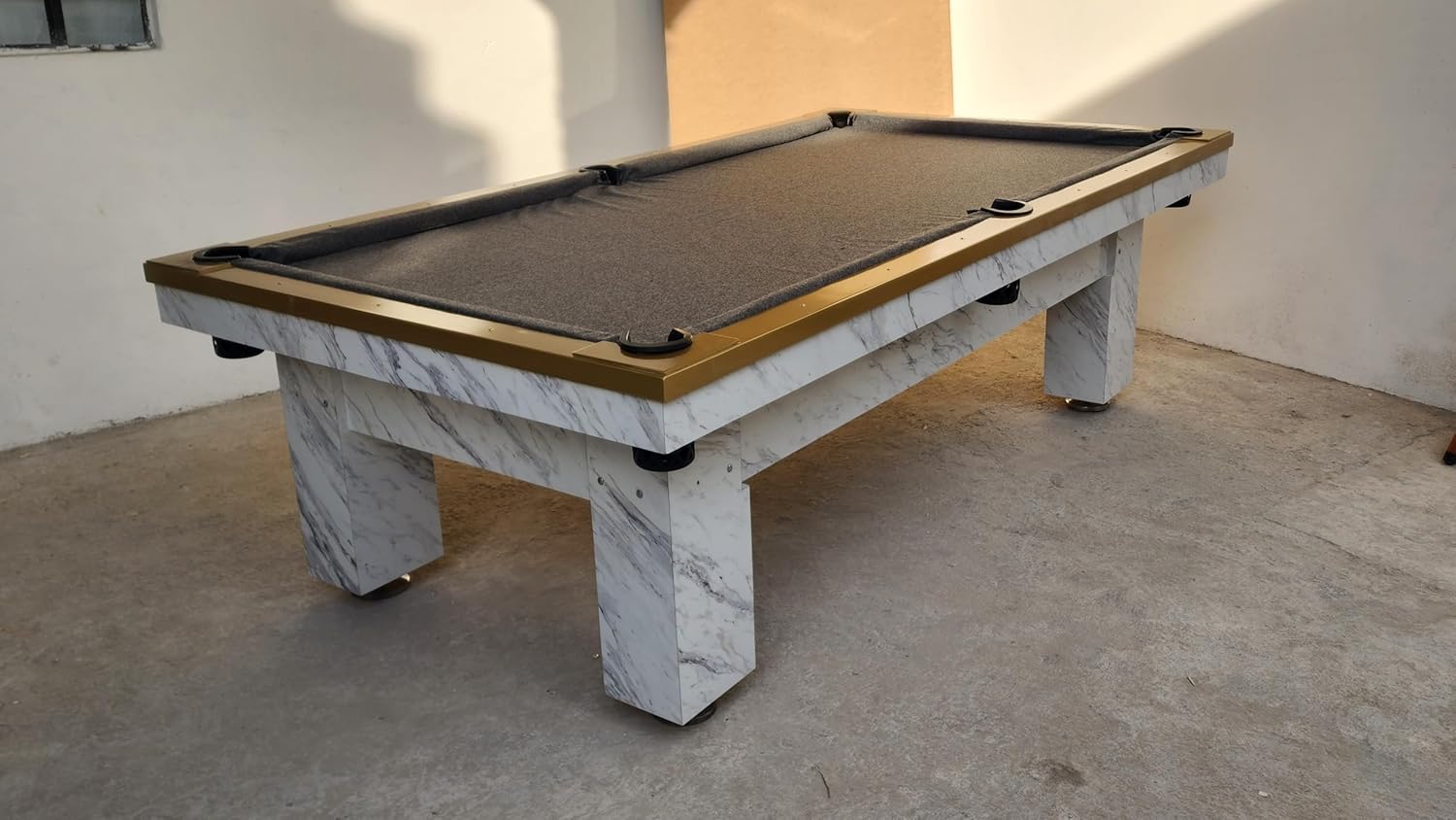 MESA DE BILLAR PROFESIONAL PARA CASA O NEGOCIO. USO RUDO MADERA 100% PINO (PAÑO ROJO)