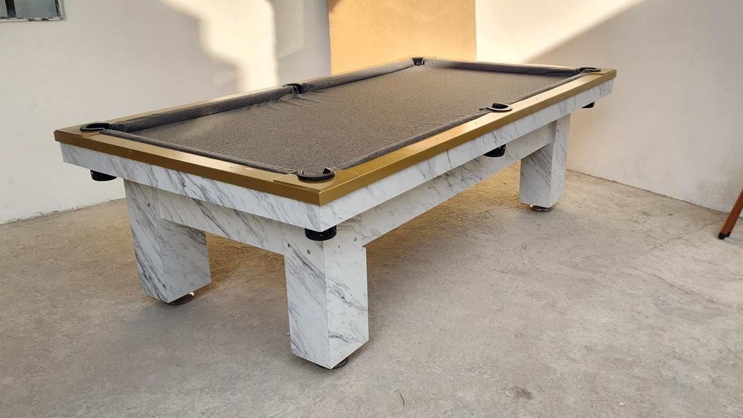 MESA DE BILLAR PROFESIONAL PARA CASA O NEGOCIO. USO RUDO MADERA 100% PINO (PAÑO ROJO)