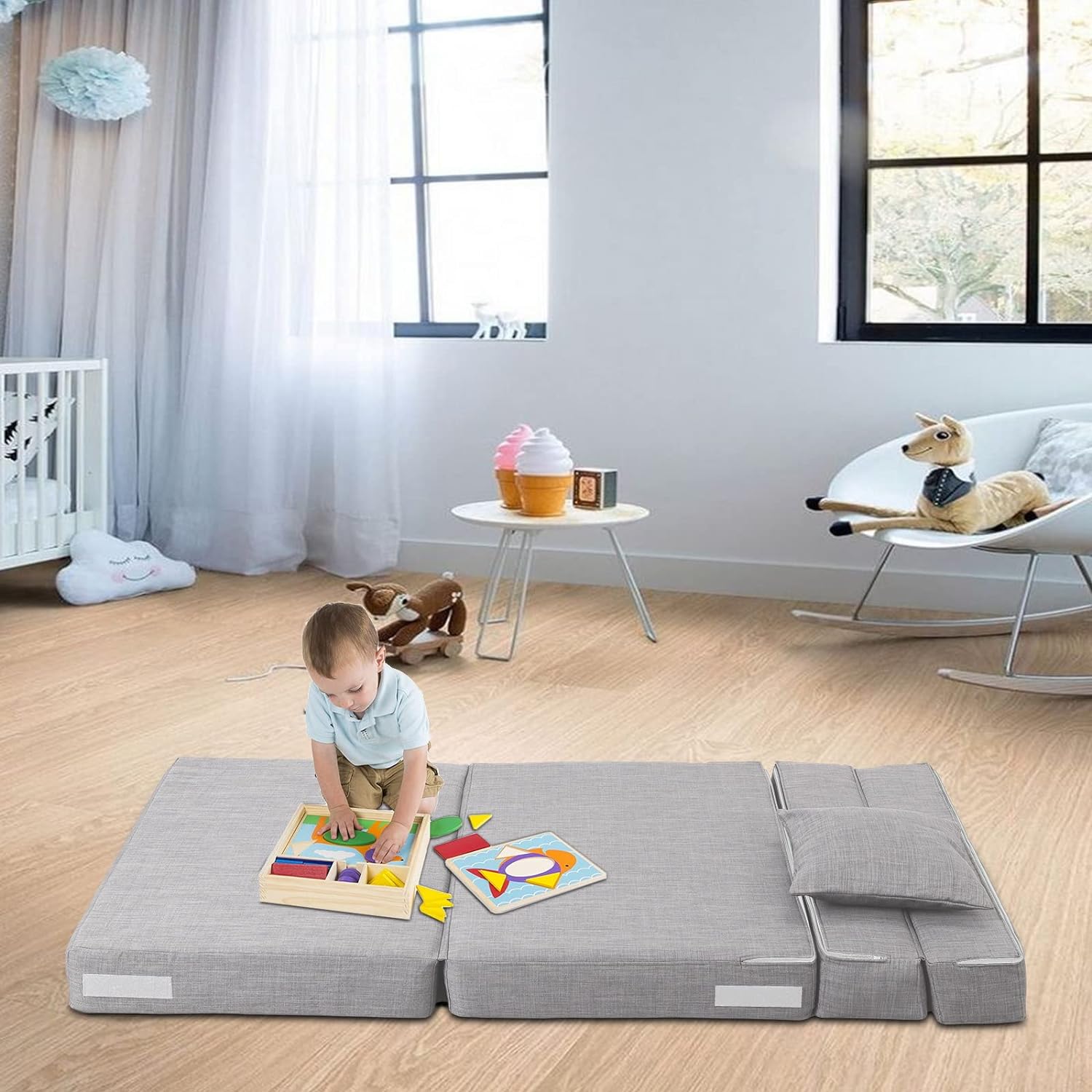 Silla reclinable Anoner, sofá cama plegable de 152 cm, diván con 2 cojines, funda lavable de espuma viscoelástica tamaño queen, color gris claro
