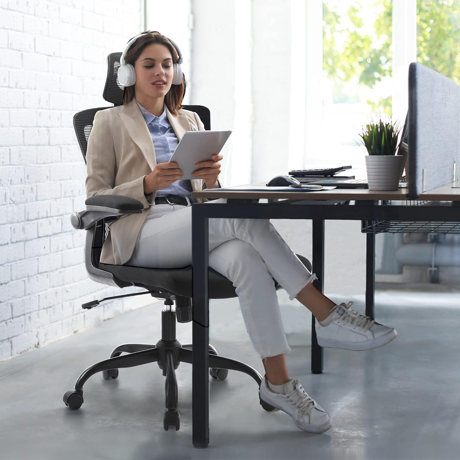HOMEMAKE FURNITURE Silla Oficina ergonómica de Respaldo Alto con Soporte Lumbar Ajustable Altura reclinable descansabrazos Ajustables Silla Gamer sillas para Escritorio Silla ergonomica Rosa