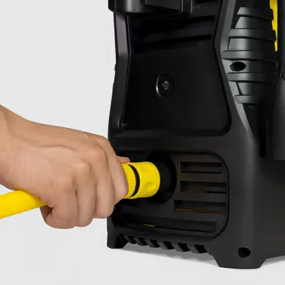 Lavadora de alta presión Kärcher Compacta amarilla y negra de 1200 W con 1500 psi de presión máxima de 110 V