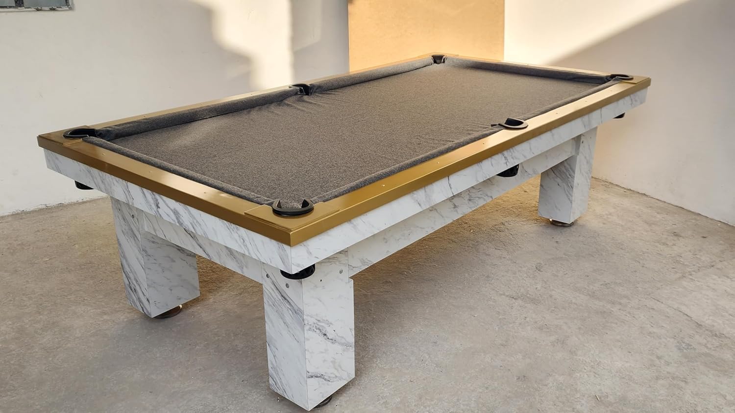 MESA DE BILLAR PROFESIONAL PARA CASA O NEGOCIO. USO RUDO MADERA 100% PINO (PAÑO ROJO)