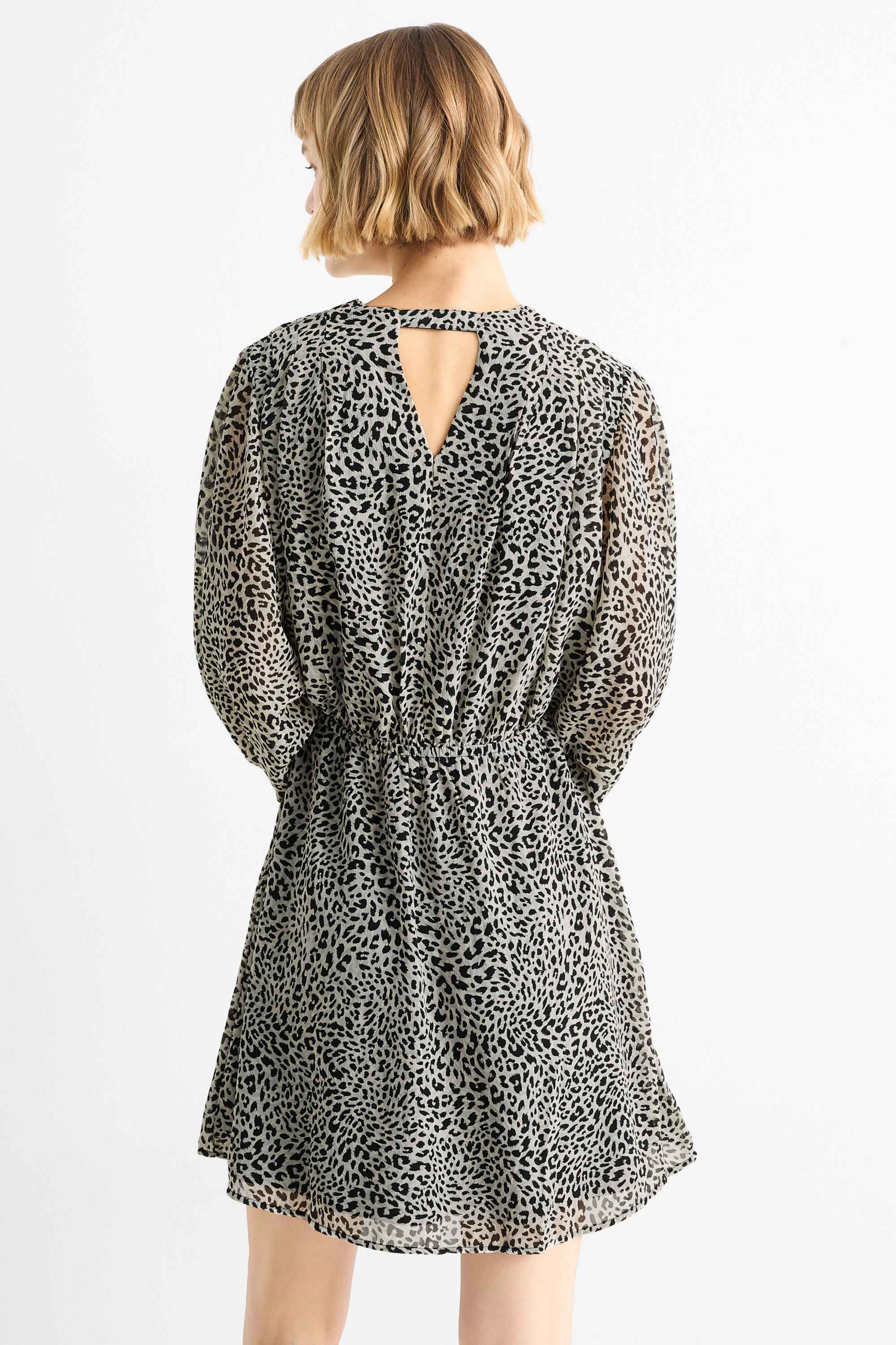 V-neck chiffon dress - leopard print - textured light gray