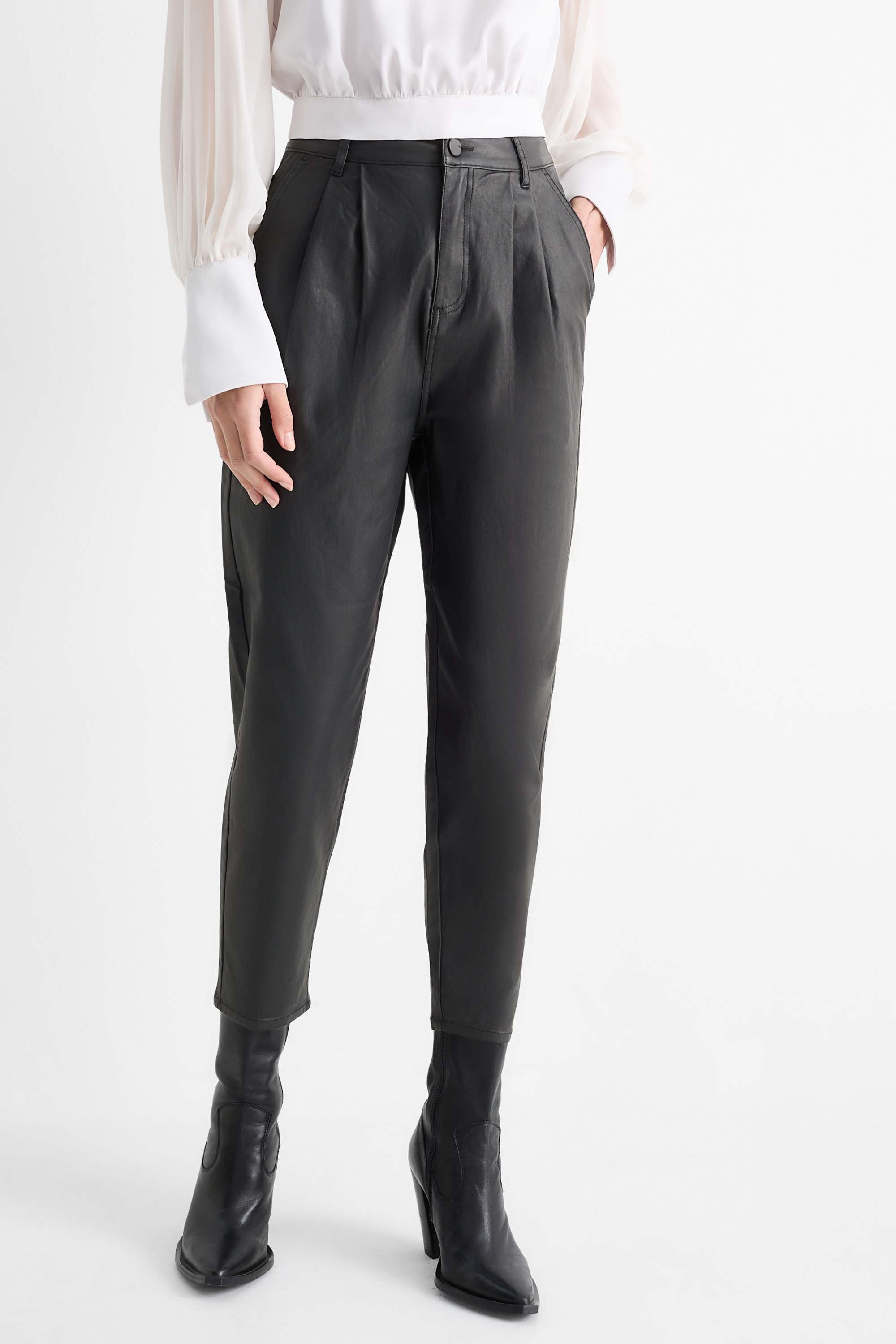 Cloth trousers - high waist - tapered fit black