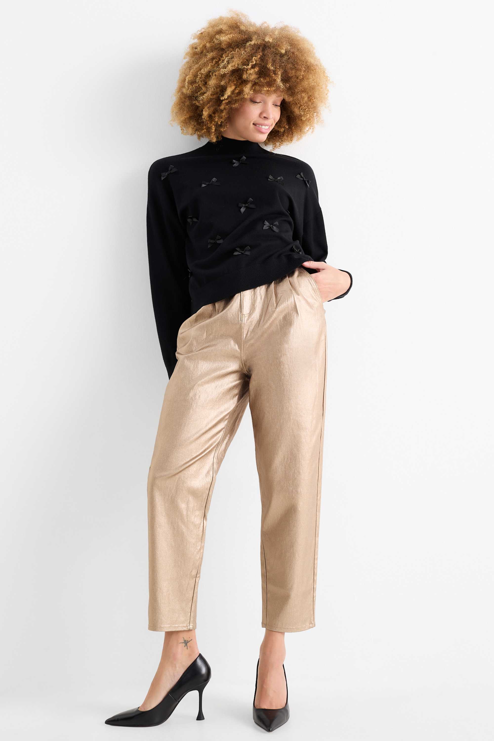 Cloth trousers - high waist - tapered fit gold