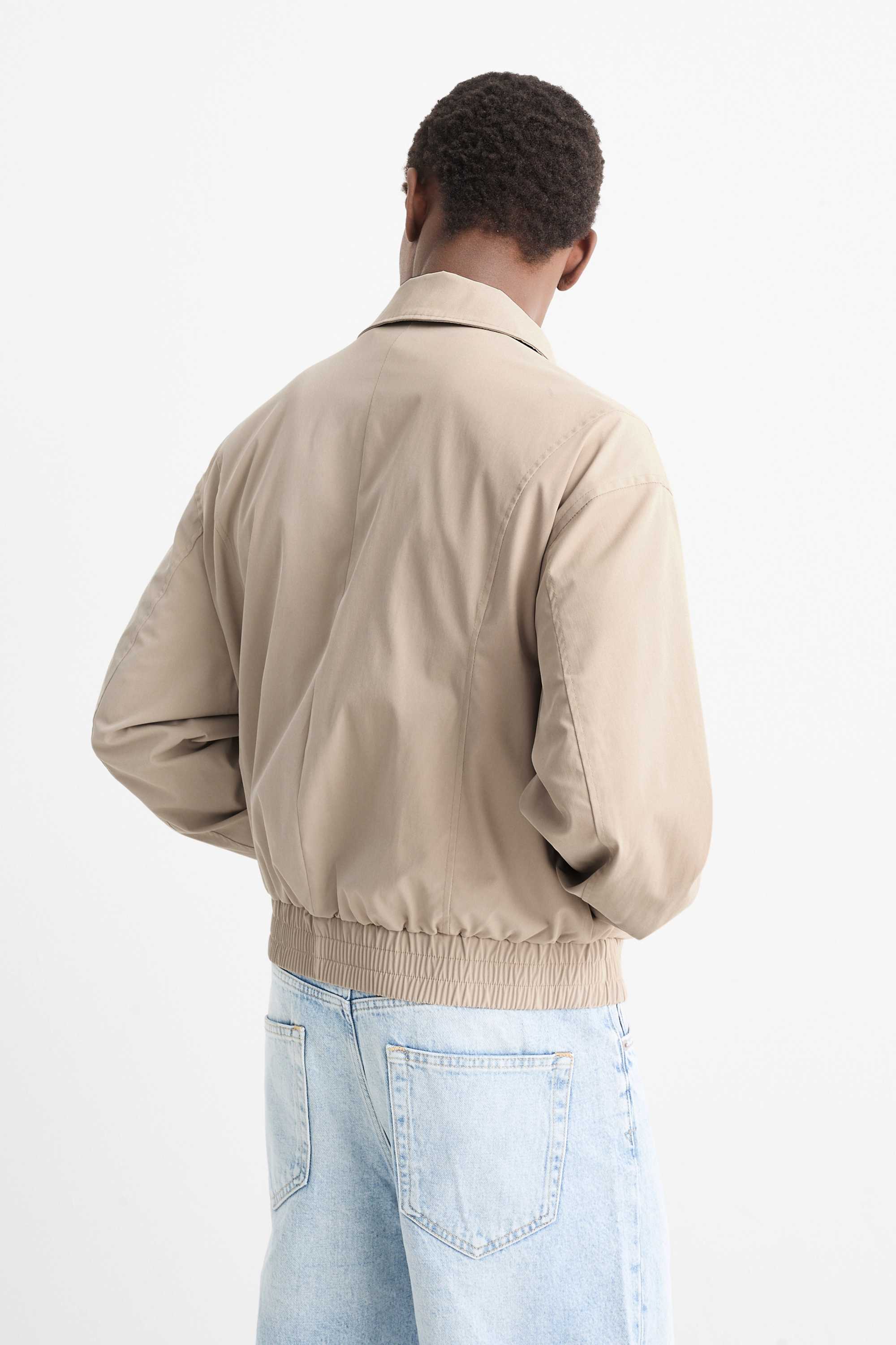 Bomber jacket beige