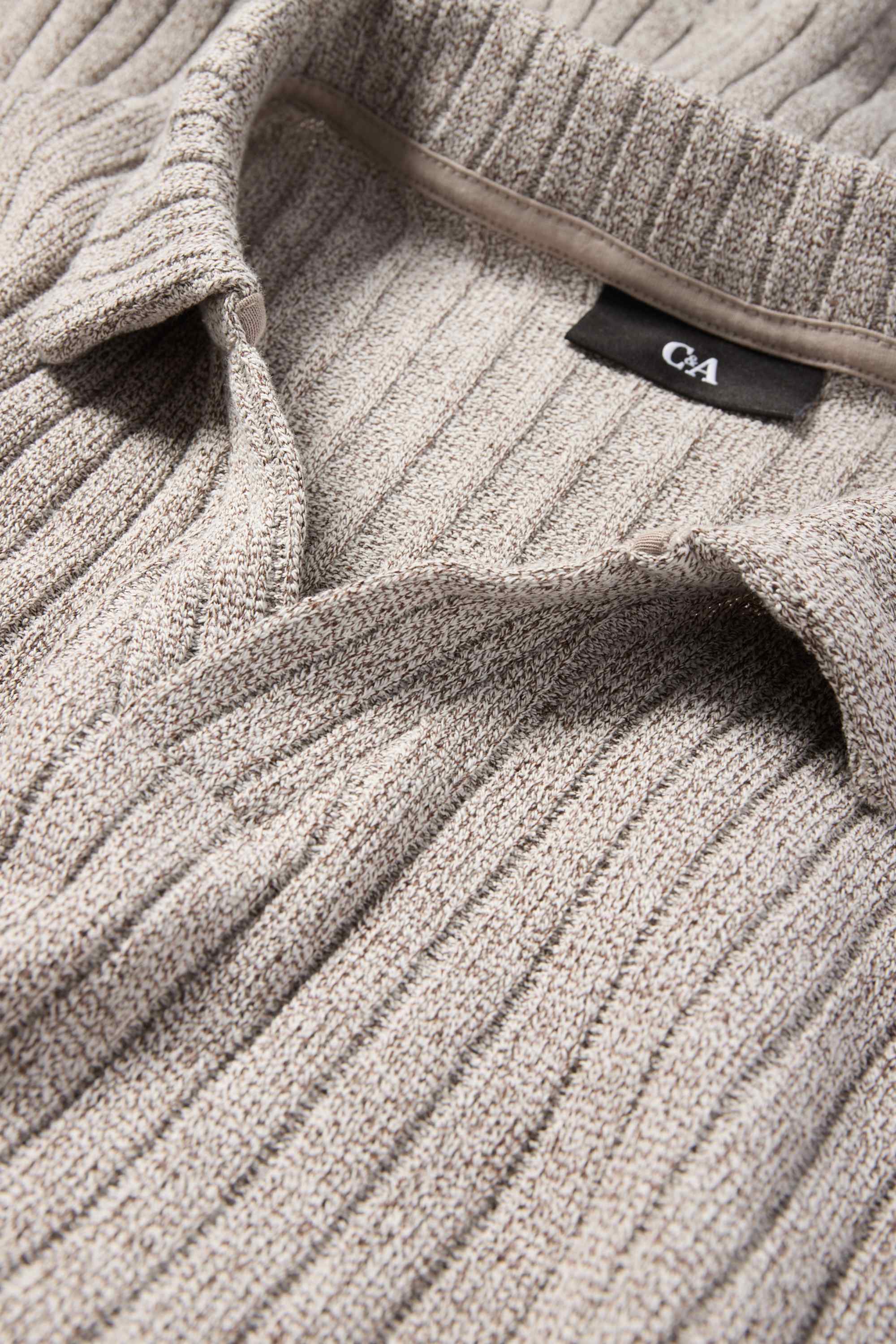 Knitted polo shirt - ribbed beige