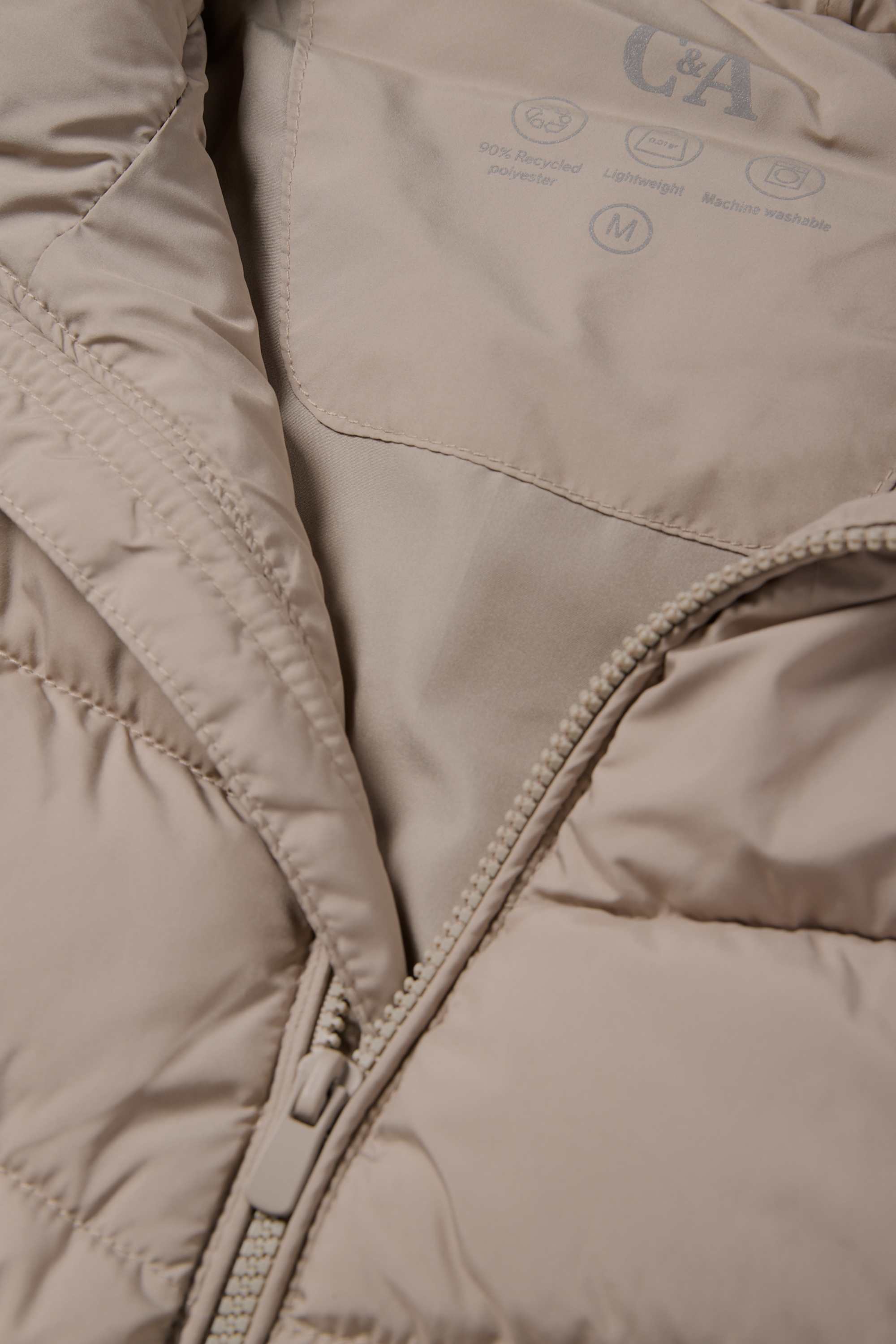 Quilted gilet beige