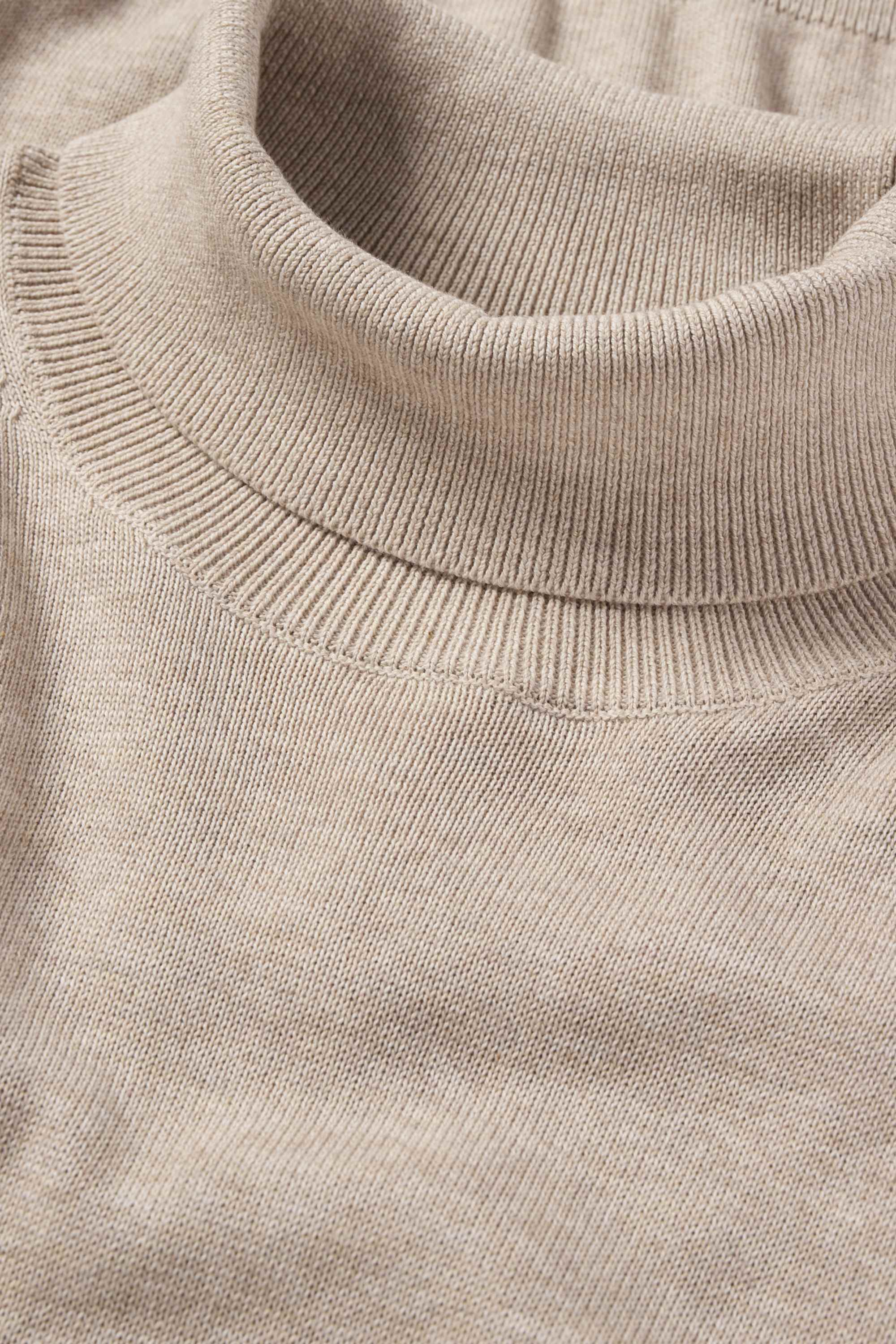 Turtleneck jumper beige
